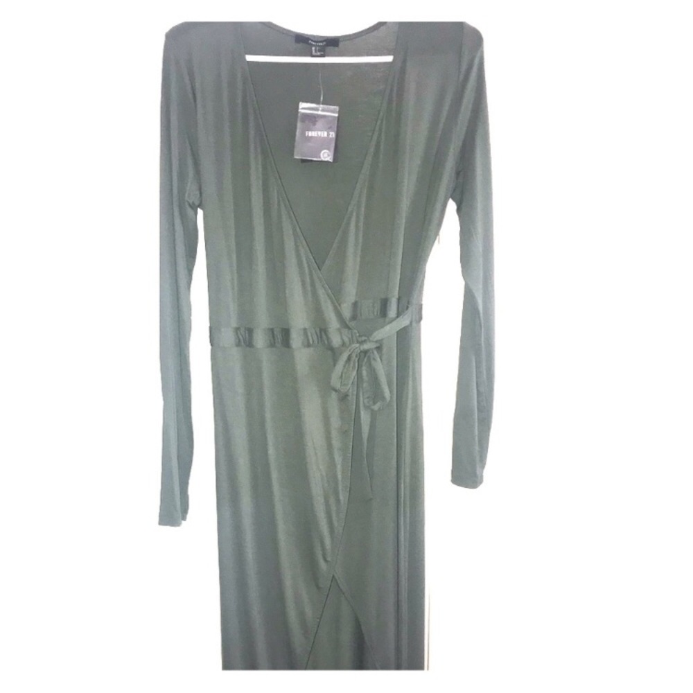 Green midi slit long sleeve dress